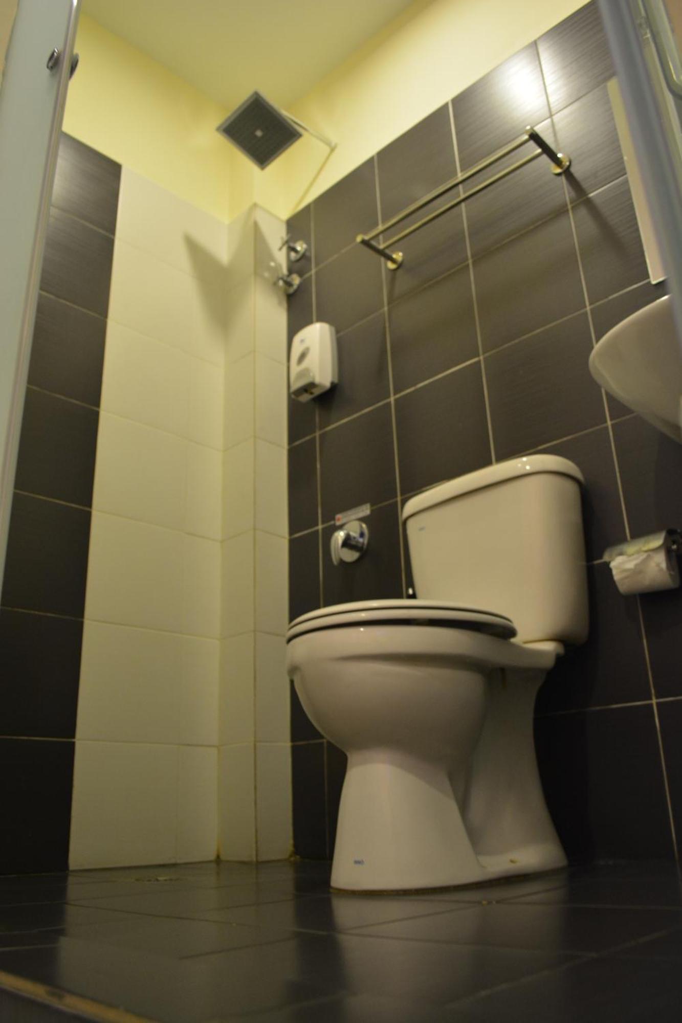 Putra One Avenue Hotel Seri Kembangan Zimmer foto