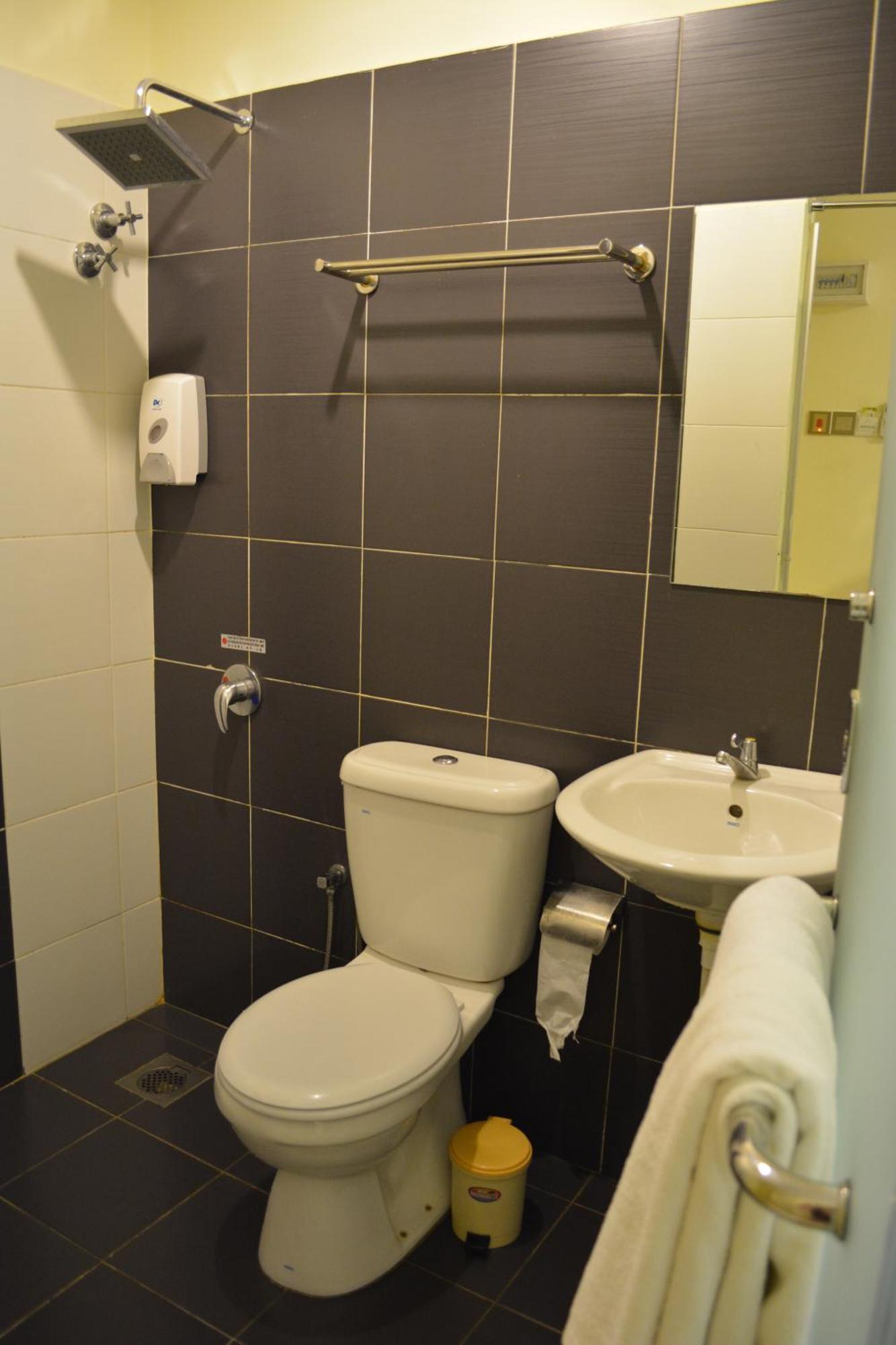 Putra One Avenue Hotel Seri Kembangan Zimmer foto
